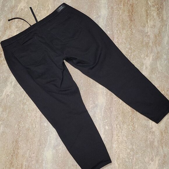 LEVIS SIGNATURE WOMENS JOGGER JEANS SIZE 18 - Picture 7 of 7